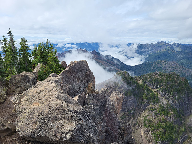 Summit at Mount Ellinor